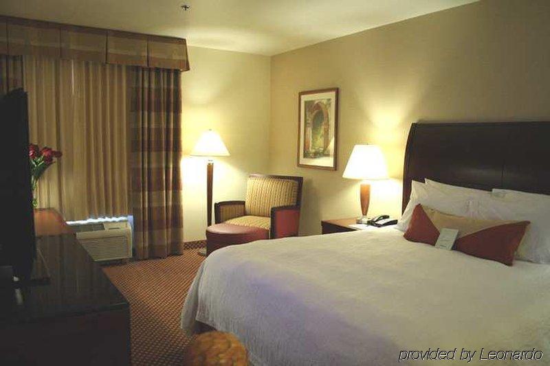 Hilton Garden Inn Sonoma County Airport Santa Rosa Chambre photo